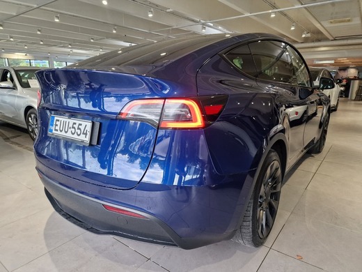Tesla Model Y vaihtoauto