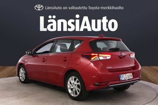 Toyota Auris vaihtoauto