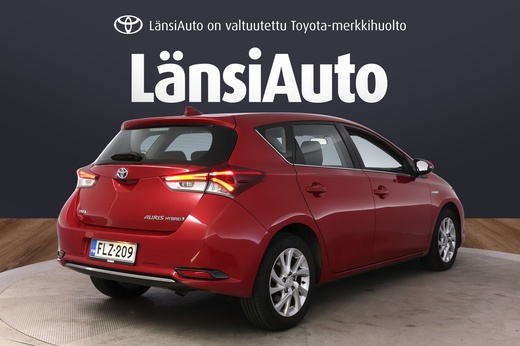 Toyota Auris vaihtoauto