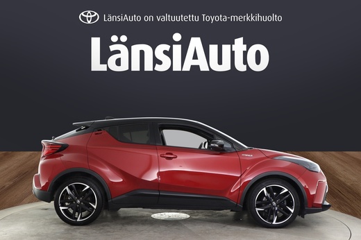 Toyota C-HR vaihtoauto