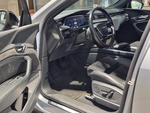Audi e-tron vaihtoauto