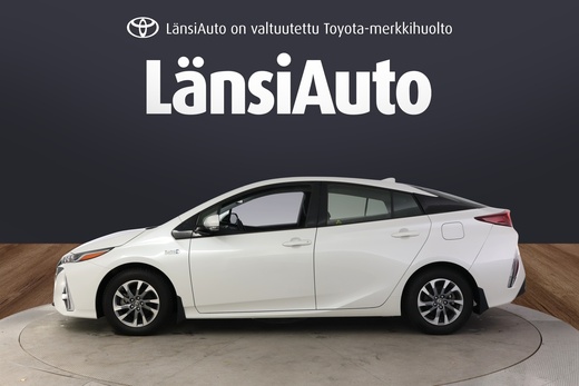 Toyota Prius Plug-in vaihtoauto