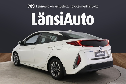 Toyota Prius Plug-in vaihtoauto