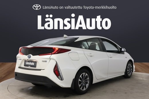 Toyota Prius Plug-in vaihtoauto