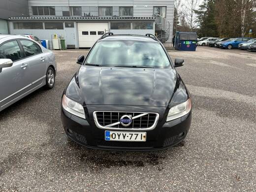 Volvo V70 vaihtoauto