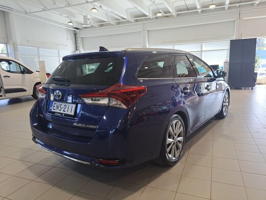 Toyota Auris vaihtoauto