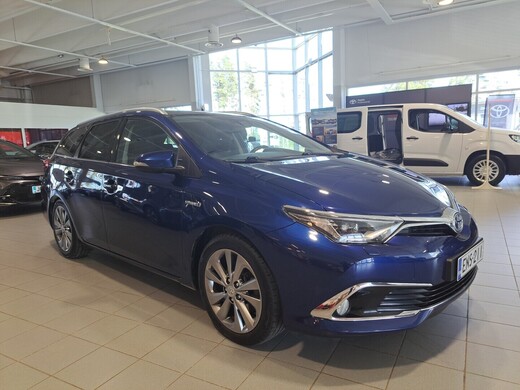 Toyota Auris vaihtoauto