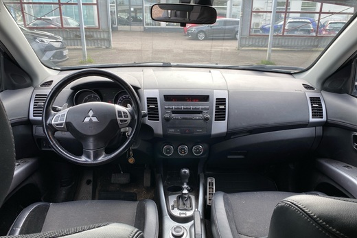 Mitsubishi Outlander vaihtoauto