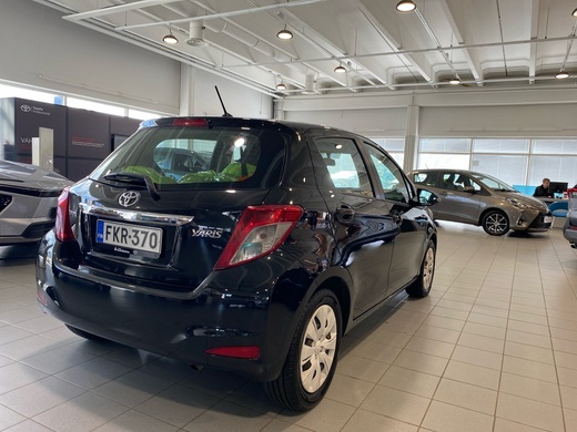 Toyota Yaris vaihtoauto