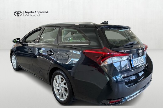 Toyota Auris vaihtoauto