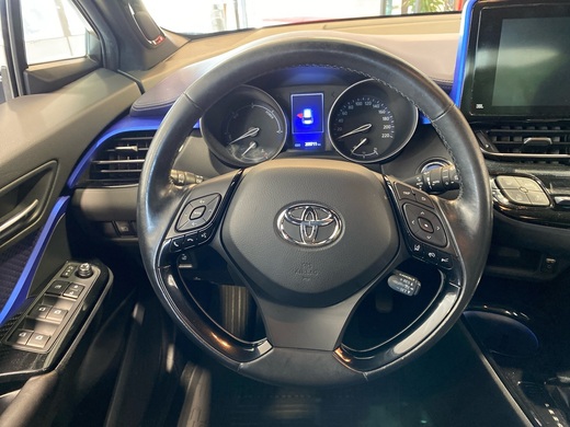 Toyota C-HR vaihtoauto