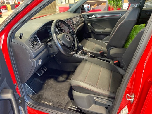 Volkswagen T-Roc vaihtoauto