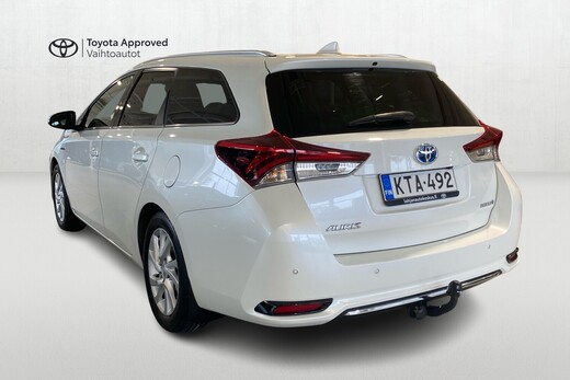 Toyota Auris vaihtoauto
