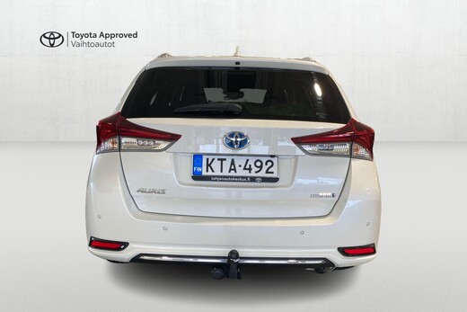 Toyota Auris vaihtoauto