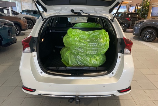 Toyota Auris vaihtoauto