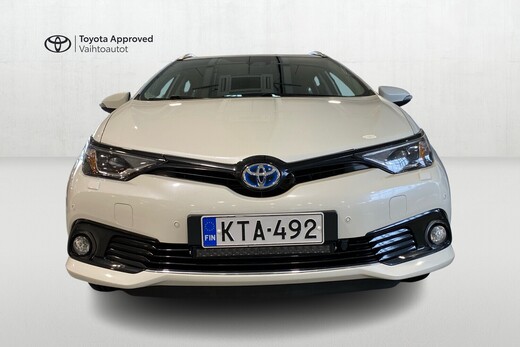 Toyota Auris vaihtoauto