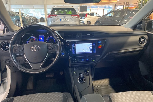 Toyota Auris vaihtoauto