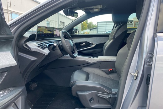 Peugeot E-3008 vaihtoauto