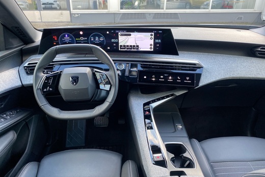 Peugeot E-3008 vaihtoauto