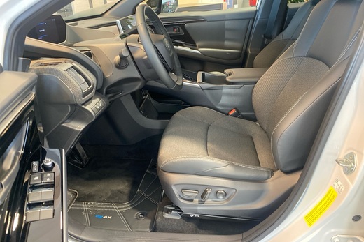 Toyota bZ4X vaihtoauto