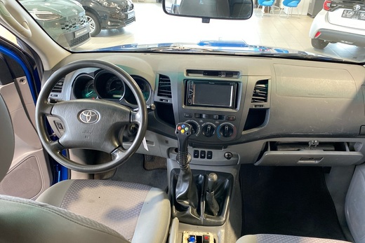 Toyota Hilux vaihtoauto