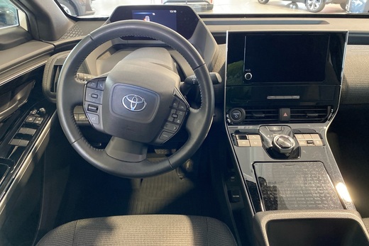 Toyota bZ4X vaihtoauto