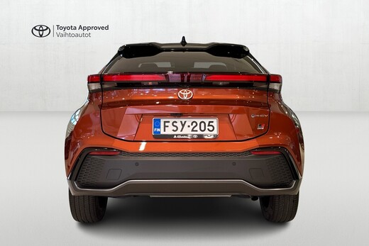 Toyota C-HR vaihtoauto