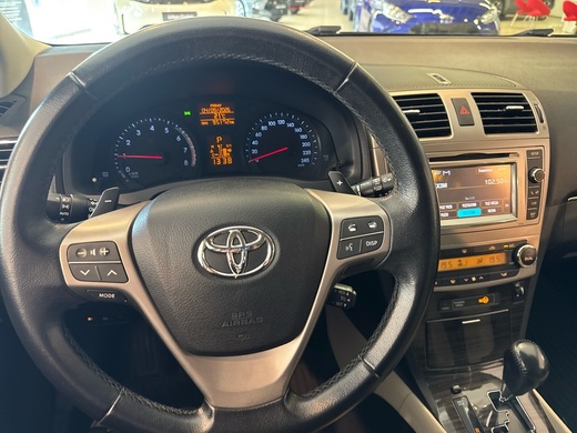 Toyota Avensis vaihtoauto