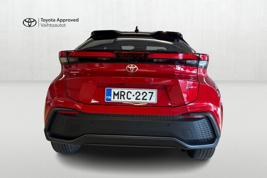 Toyota C-HR vaihtoauto