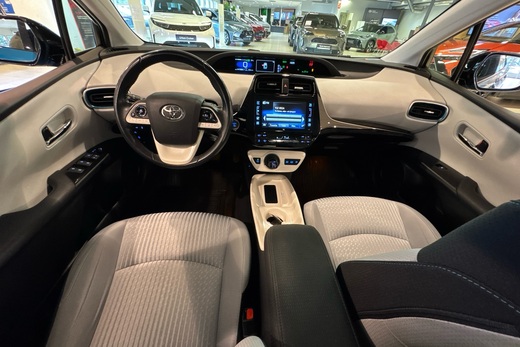 Toyota Prius Plug-in vaihtoauto