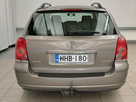 Toyota Avensis vaihtoauto