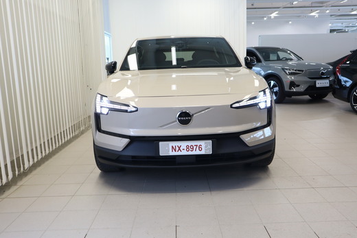 Volvo EX30 vaihtoauto