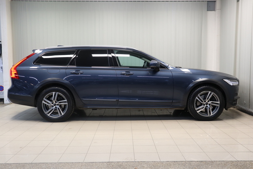 Volvo V90 Cross Country vaihtoauto