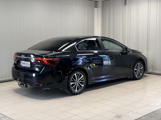 Toyota Avensis vaihtoauto