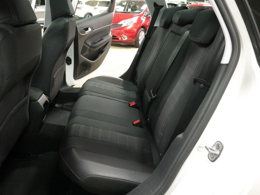 Peugeot 308 vaihtoauto
