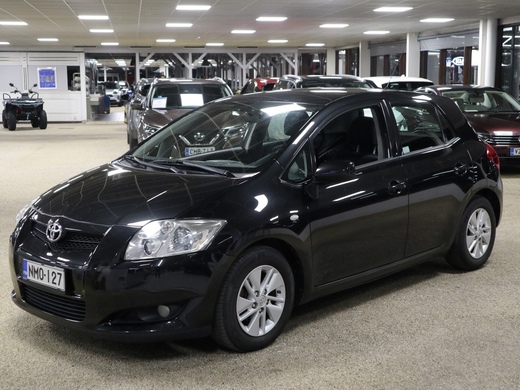 Toyota Auris vaihtoauto