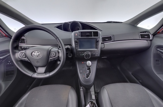 Toyota Verso vaihtoauto