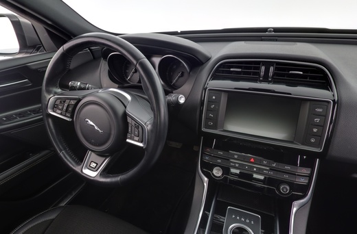 Jaguar XE vaihtoauto