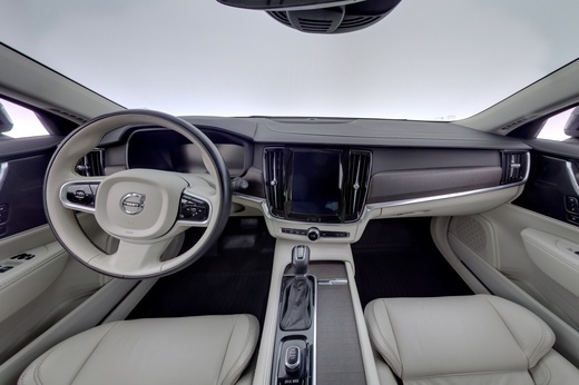 Volvo V90 Cross Country vaihtoauto