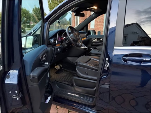 Mercedes-Benz EQV vaihtoauto