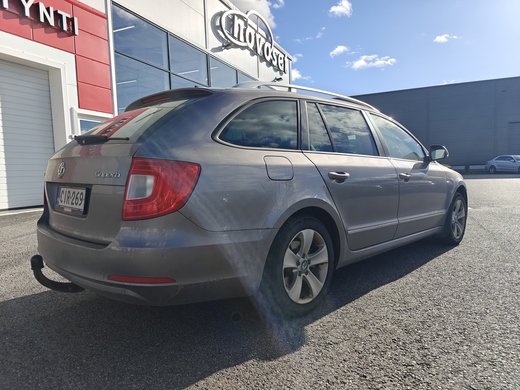 Skoda Superb vaihtoauto