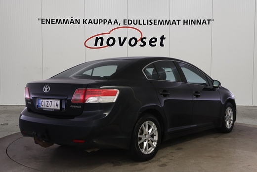 Toyota Avensis vaihtoauto