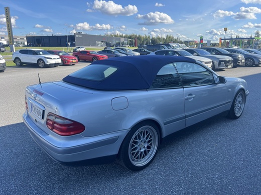 Mercedes-Benz CLK vaihtoauto