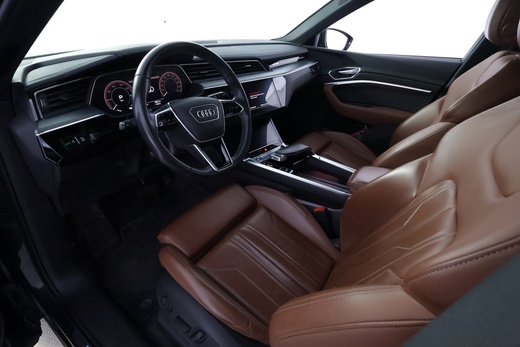 Audi Q8 e-tron vaihtoauto