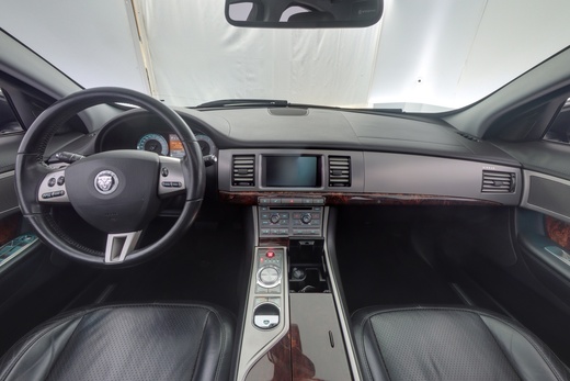 Jaguar XF vaihtoauto