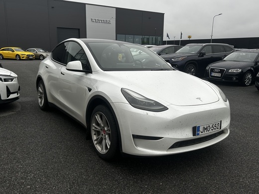 Tesla Model Y vaihtoauto