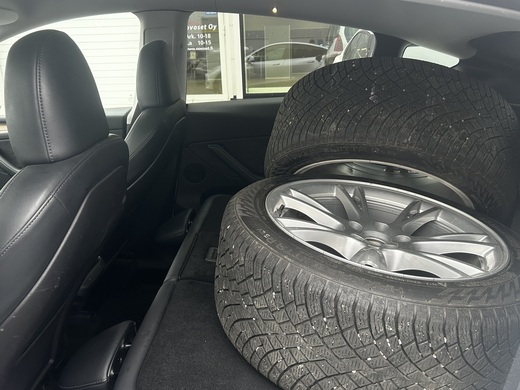 Tesla Model Y vaihtoauto
