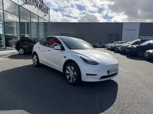 Tesla Model Y vaihtoauto