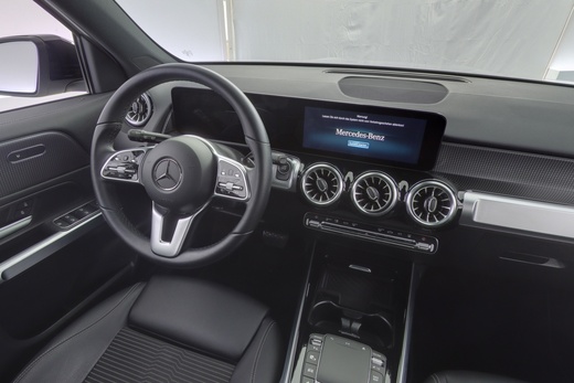 Mercedes-Benz EQB vaihtoauto