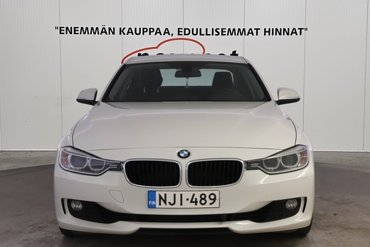 BMW 320 vaihtoauto
